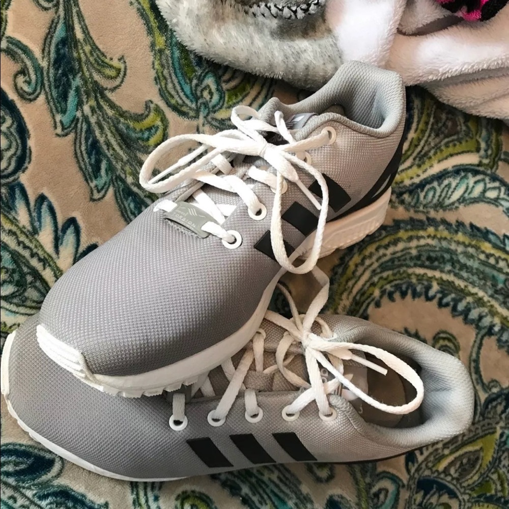 Adidas casual grey shoes